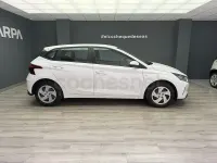 Usado Hyundai i20 100 CV (73 kW) 2021 Blanco Utilitario