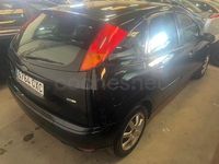 Usado Ford Focus Trend 100 CV (73 kW) 2004 Negro Berlina