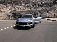 Käytetty Porsche Cayenne 519 HP (381 kW) 2024 Harmaa Katumaasturi