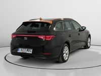 Usado Seat Leon Style 116 CV (85 kW) 2022 Negro Familiar