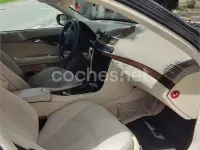 Usado Mercedes E220 Classic 143 CV (105 kW) 2003 Azul Berlina