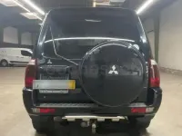 Usado Mitsubishi Montero Intense 182 CV (133 kW) 2005 Negro SUV