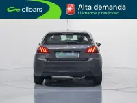 Usado Peugeot 308 Active 130 CV (95 kW) 2021 Gris / plata Berlina