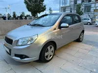 Usado Chevrolet Aveo LS 101 CV (74 kW) 2010 Gris / plata Berlina