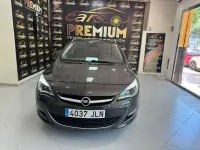 Usado Opel Astra Excellence 136 CV (100 kW) 2016 Gris / plata Familiar