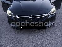 Usado Opel Astra Excellence 110 CV (80 kW) 2018 Negro Familiar