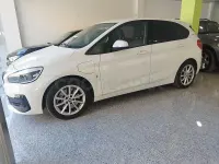 Usado BMW 225 Active Tourer iPerformance 224 CV (164 kW) 2018 Blanco Monovolumen
