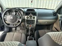 Usado Renault Mégane II Authentique 80 CV (58 kW) 2004 Azul Berlina