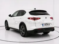 Usado Alfa Romeo Stelvio Sprint 160 CV (117 kW) 2023 Blanco SUV