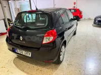 Usado Renault Clio II 75 CV (55 kW) 2009 Negro Berlina