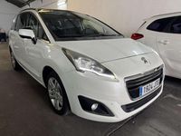 Usado Peugeot 5008 Allure 120 CV (88 kW) 2016 Blanco Monovolumen