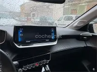 Usado Peugeot 208 Allure 100 CV (73 kW) 2022 Rojo Utilitario