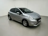Usado Peugeot 208 Style 68 CV (50 kW) 2015 Gris / plata Utilitario