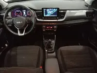 Usado Kia Stonic 84 CV (61 kW) 2023 Gris SUV
