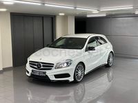 Usado Mercedes A180 AMG line 109 CV (80 kW) 2014 Blanco Berlina