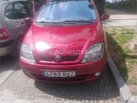 Usado Renault Scénic Dynamique 115 CV (84 kW) 2003 Granate Monovolumen