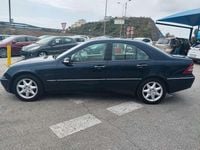 Usado Mercedes C270 Elegance 170 CV (125 kW) 2002 Azul Berlina