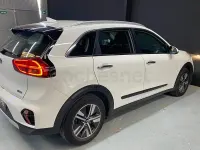 Usado Kia Niro 141 CV (103 kW) 2020 Blanco SUV