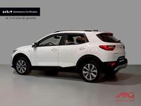 Usado Kia Stonic 100 CV (73 kW) 2025 Clear white (ud) SUV
