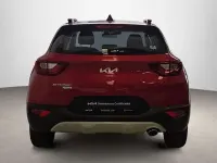 Usado Kia Stonic 120 CV (88 kW) 2022 Negro SUV
