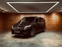 Usado Mercedes V250 Avantgarde 204 CV (150 kW) 2018 Azul Monovolumen
