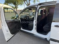 Usado Ford Tourneo Courier Ambiente 75 CV (55 kW) 2015 Blanco Monovolumen