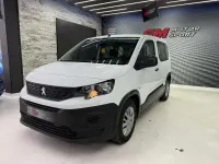 Usado Peugeot Rifter Active 102 CV (75 kW) 2020 Blanco Monovolumen