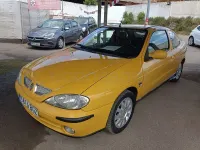 Usado Renault Mégane Coupé Dynamique 105 CV (77 kW) 2001 Amarillo Coupe