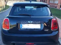 Usado Mini ONE 102 CV (75 kW) 2016 Negro Utilitario