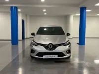 Usado Renault Clio V Techno 91 CV (66 kW) 2023 Gris Utilitario