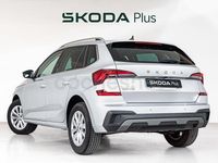 Usado Skoda Kamiq Selection 115 CV (84 kW) 2025 Gris plata SUV