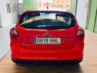 Usado Ford Focus Trend 95 CV (69 kW) 2012 Rojo Berlina