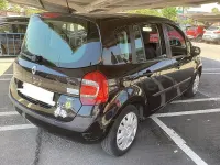 Usado Renault Grand Modus Authentique 75 CV (55 kW) 2009 Negro Monovolumen