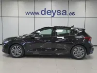 Usado Ford Focus ST-Line 125 CV (91 kW) 2023 Negro Berlina