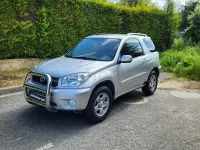 Käytetty Toyota RAV4 Luna 125 HP (91 kW) 2005 Harmaa Katumaasturi