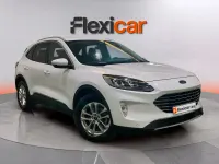 Usado Ford Kuga Titanium 150 CV (110 kW) 2023 Blanco SUV