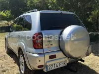 Usado Toyota RAV4 Luna 116 CV (85 kW) 2004 Gris / plata SUV