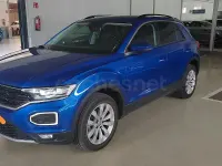 Usado VW T-Roc Advance 150 CV (110 kW) 2019 Azul SUV