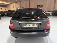 Usado Mercedes C200 Avantgarde 136 CV (100 kW) 2008 Negro Familiar