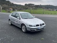 Usado Seat Leon 110 CV (80 kW) 2000 Gris / plata Utilitario