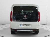 Usado Fiat Doblò Trekking 121 CV (88 kW) 2022 Blanco Monovolumen