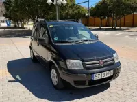 Usado Fiat Panda 71 CV (52 kW) 2011 Negro Utilitario