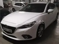 Usado Mazda 3 Luxury 150 CV (110 kW) 2015 Blanco Berlina