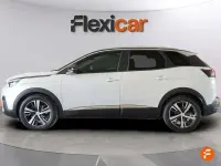 Usado Peugeot 3008 Allure 130 CV (95 kW) 2018 Blanco SUV