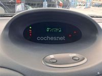 Usado Toyota Yaris Verso Sol 86 CV (63 kW) 2004 Negro Monovolumen