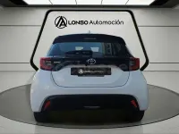 Usado Toyota Yaris 125 CV (91 kW) 2022 Blanco Utilitario