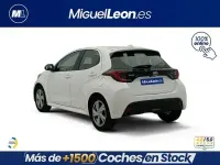 Usado Toyota Yaris Active 115 CV (84 kW) 2025 Blanco Utilitario