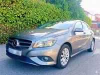 Usado Mercedes A180 Style 109 CV (80 kW) 2013 Gris / plata Utilitario