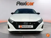 Usado Hyundai i20 100 CV (73 kW) 2022 Blanco Berlina