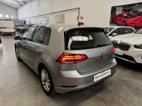 Usado VW Golf VIII Advance 130 CV (95 kW) 2020 Gris / plata Berlina